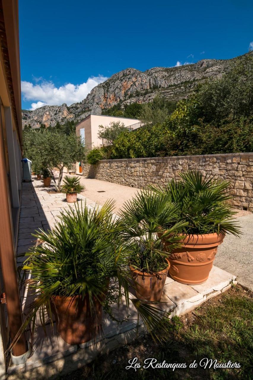 Hotel Les Restanques De Moustiers Exterior photo